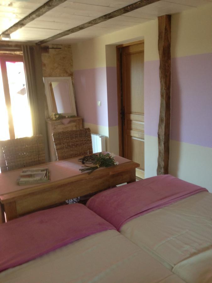 Bed and Breakfast Lo Petit Cretsou Simeyrols Екстер'єр фото